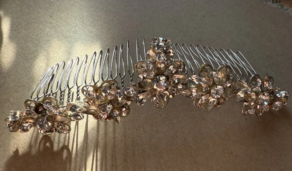 Crystal Flower Bridal Headpiece Wedding Hair Comb - Image 4 of 4