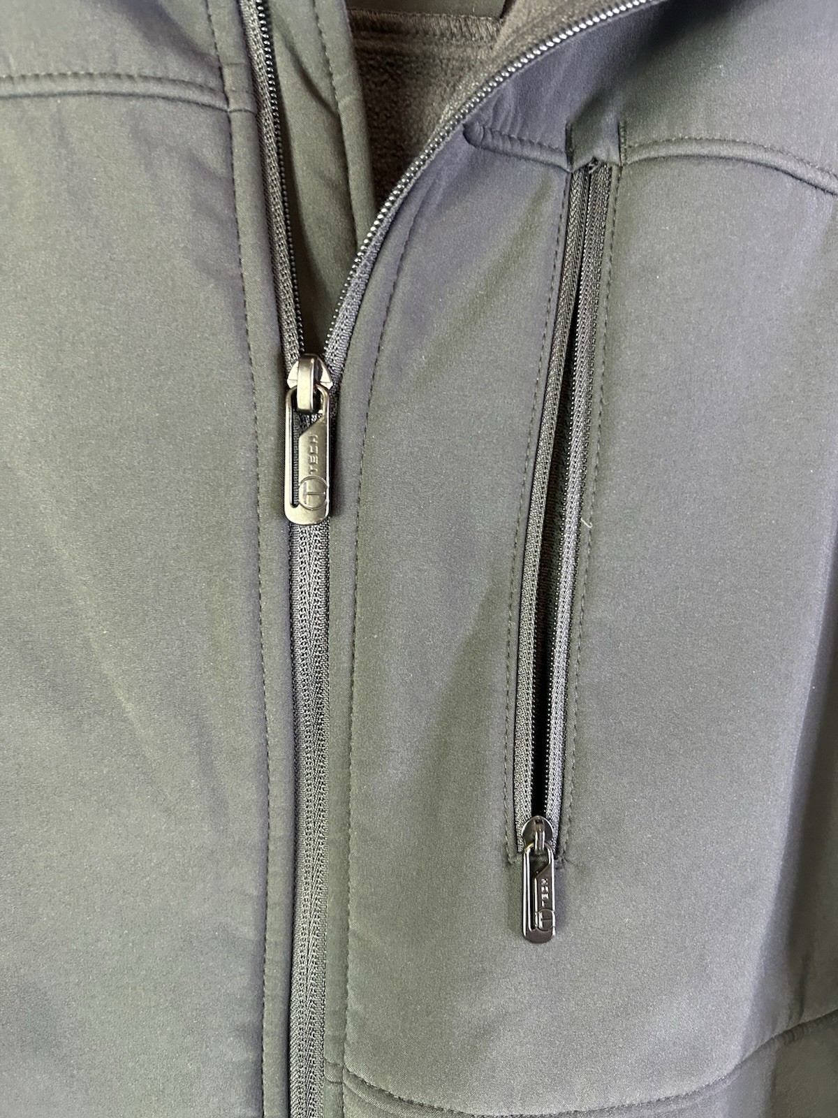 Tumi Tech Jacket Mens XL Softshell Windbreaker Zi… - image 4