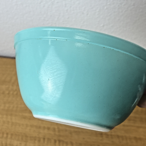 Pyrex Robin Egg Blue Turquoise Nesting Mixing Bowl Set 401 & 402 - Picture 12 of 16