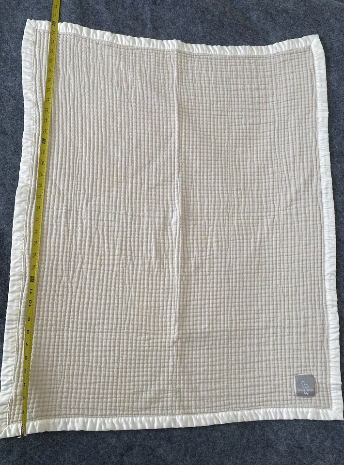 Manta de bebé de muselina marrón beige tostado crema blanco roto textiles satinados Foto 2 de 4