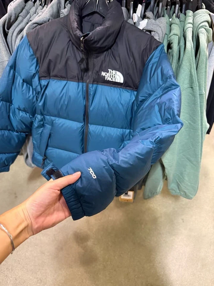 Novo em folha! Jaqueta The North Face’s Nuptse Masculina Pequena Azul Puffer! - Imagem 4 de 4