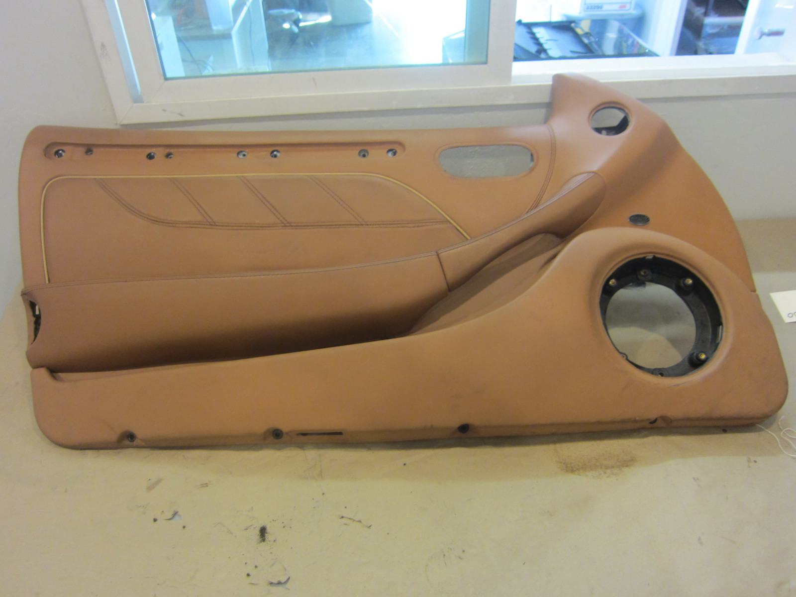 Maserati 4200 Coupe  - LH Front Inside Door Panel.Tan. Part# 67247100