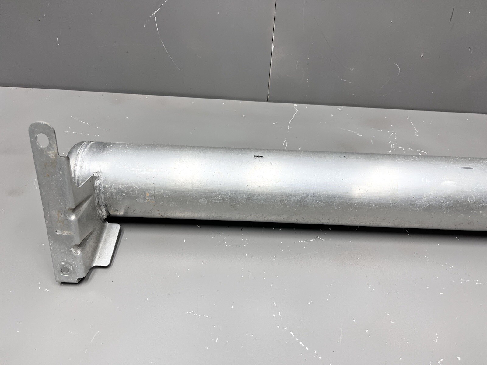 ⭐️2017-2020 MASERATI LEVANTE AIR RIDE SUSPENSION FRONT RESERVOIR TANK OEM