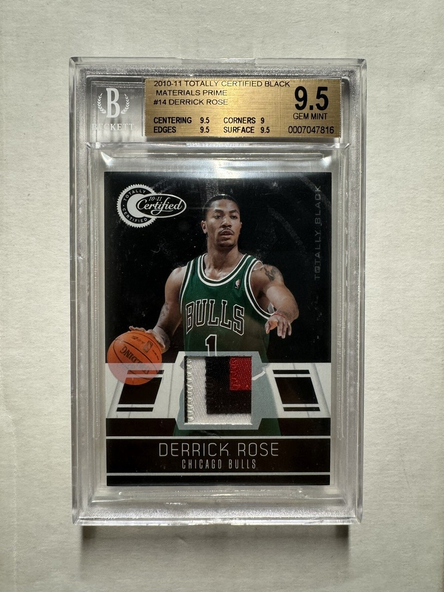 Derrick Rose 2010-11 Panini Totally Certified Black Materials