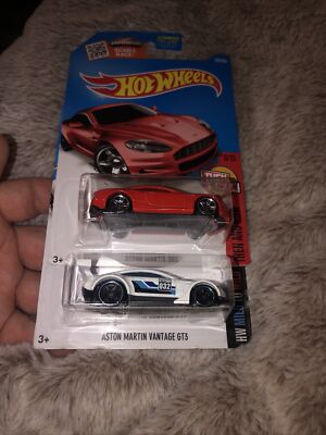 2016 HW ASTON MARTIN VANTAGE GT3 White w/Pr5 Sp & Red Dbs