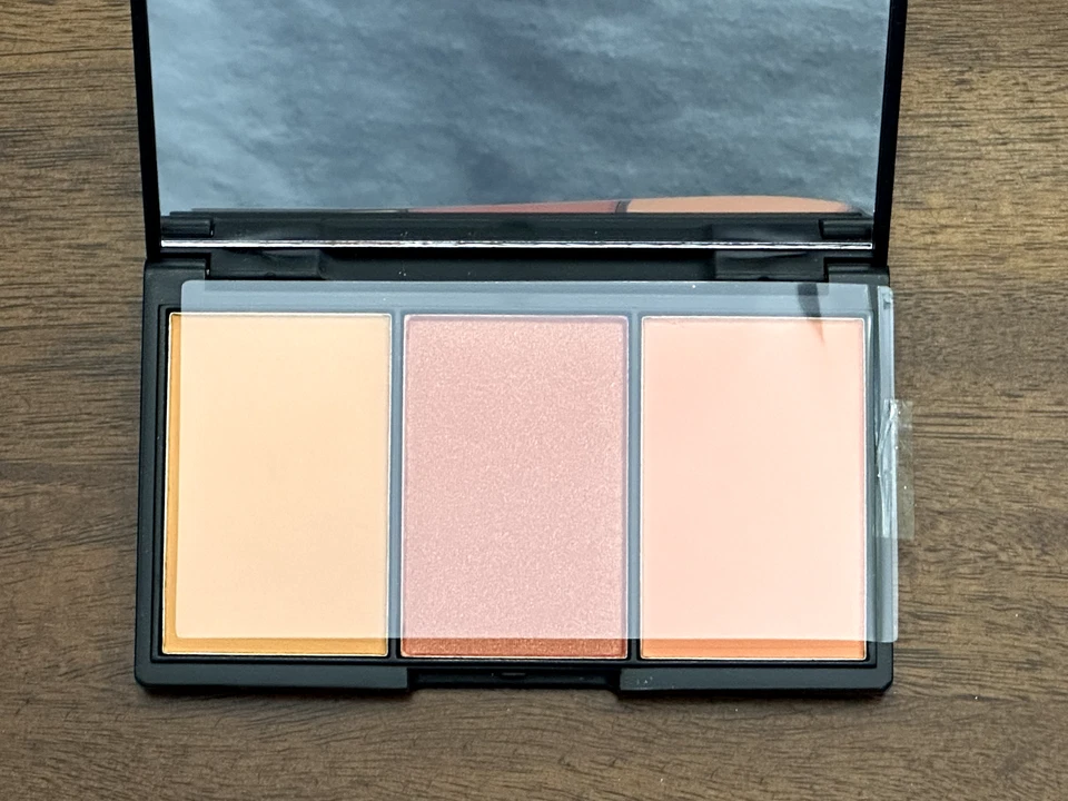 Paleta de 3 rubor elegante - Take a Cheeky Peek 367 Foto 3 de 3