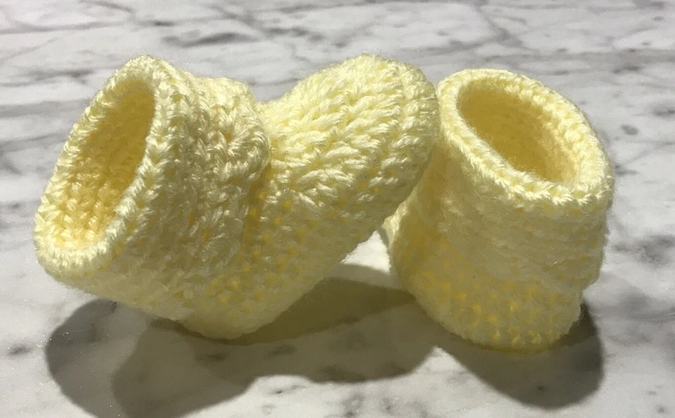 Zapatos de ganchillo hechos a mano recién nacido 0/3 meses botines amarillos Foto 4 de 4