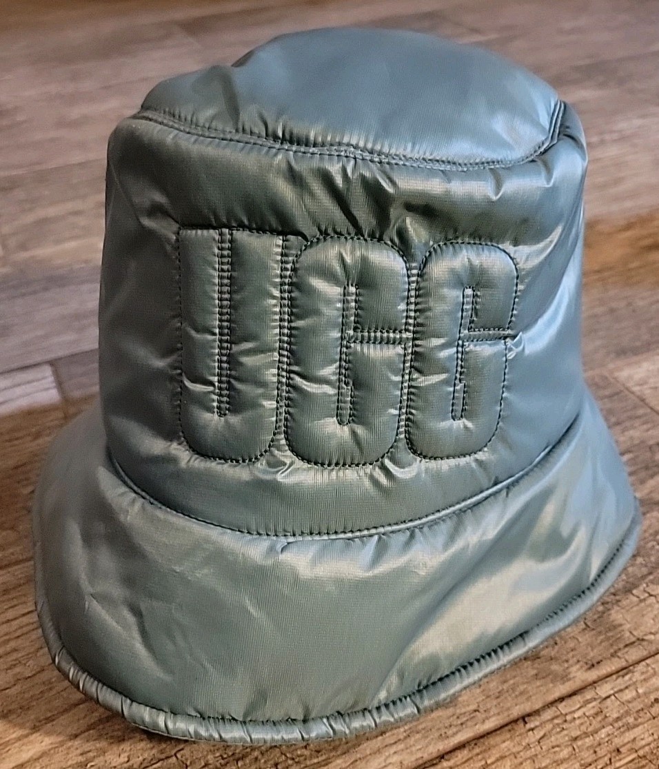 UGG Quilted Puffer Bucket Hat Stitch Logo Gorpcore Water  display picture 2