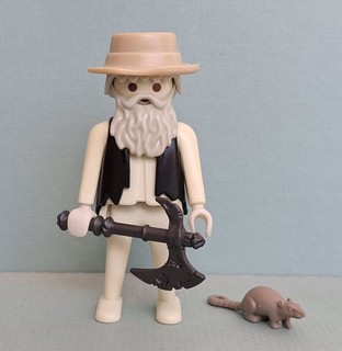 Playmobil figurine personnage pirate zombi des Caraïbes avec accessoires