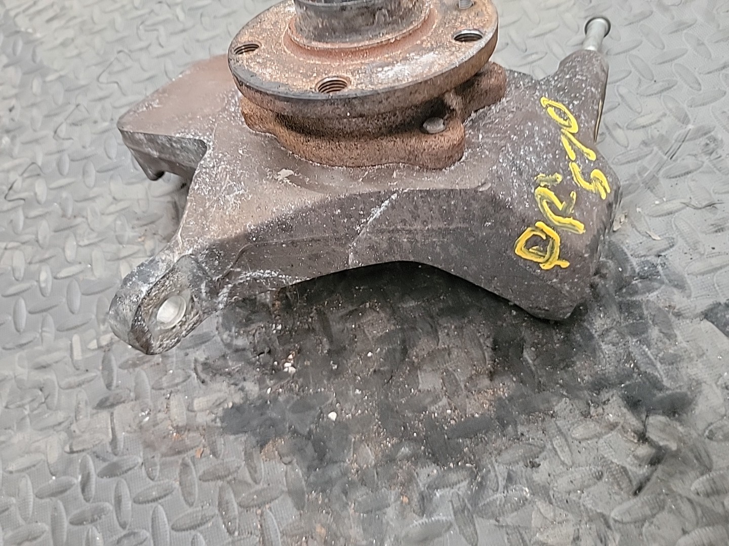 2017 Mclaren 570GT Right Front Spindle Knuckle Wheel Hub OEM BURNT