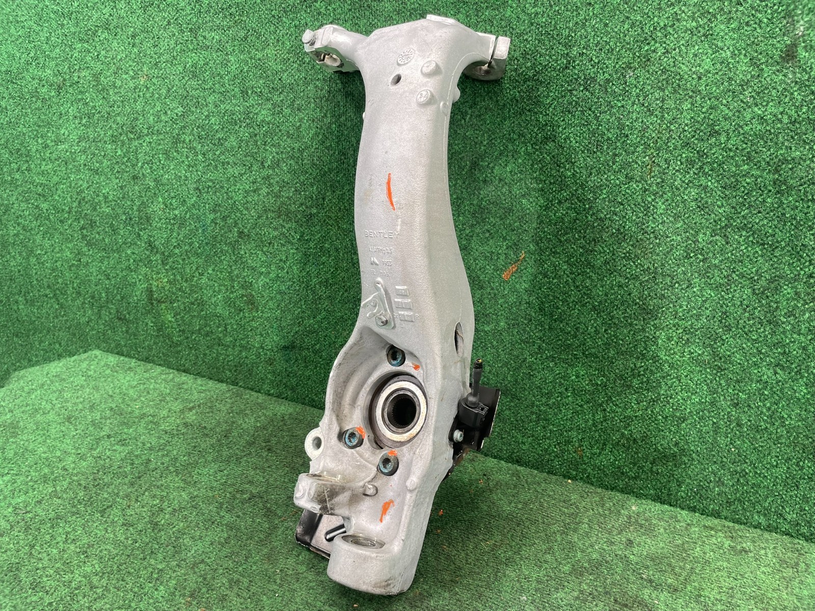 🛑 2006-2012 Bentley Continental GT GTS Front Left Side Spindle Knuckle Hub OEM