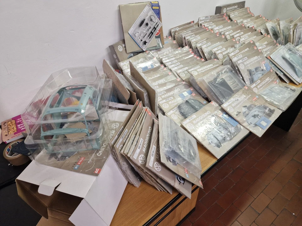 SCATOLA MONTAGGIO VOLKSWAGEN MAGGIOLINO 1:8 - Immagine 4 di 4