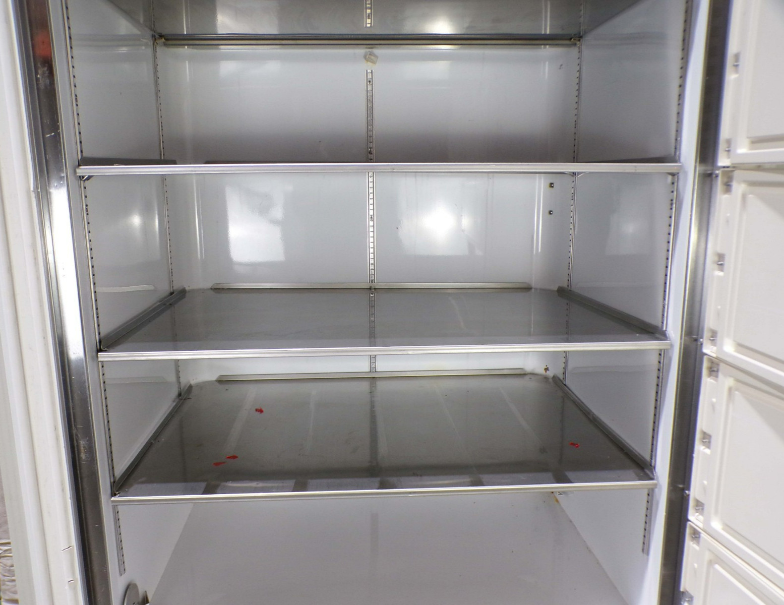 Revco Ultima II ULT2586-9-D39 Freezer *used working