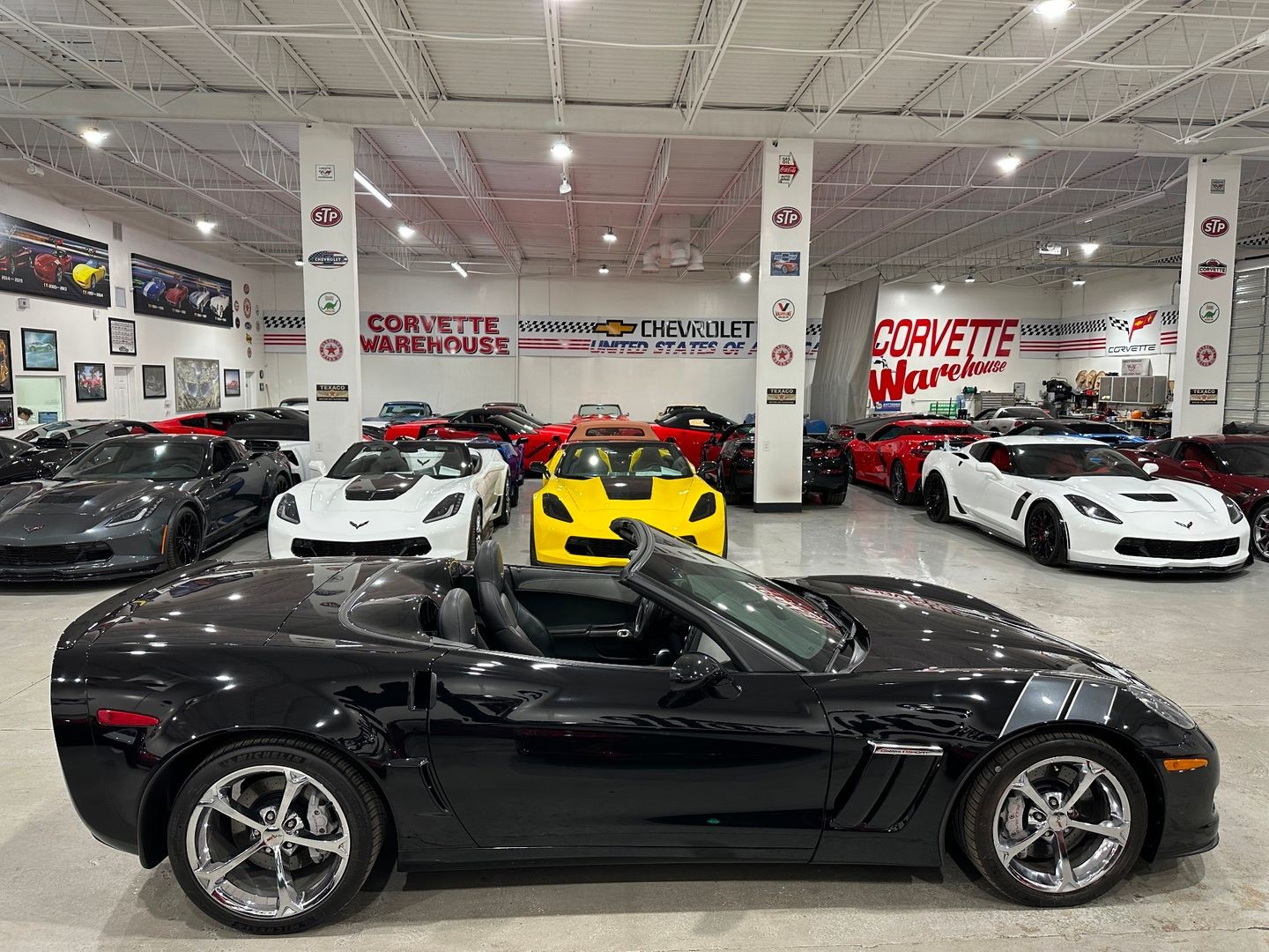 2010 [41U] Black Chevrolet Corvette   | C6 Corvette Photo 7