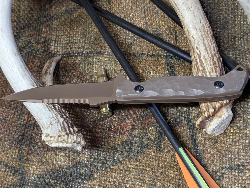  Cuchillo de caza y supervivencia. Con funda rígida. Justo a tiempo para la temporada de ciervos Foto 3 de 4