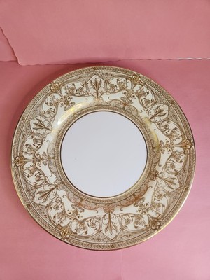 Royal Worcester Harewood Pattern Dinner Plate 10.5'' Gold Fine Bone China