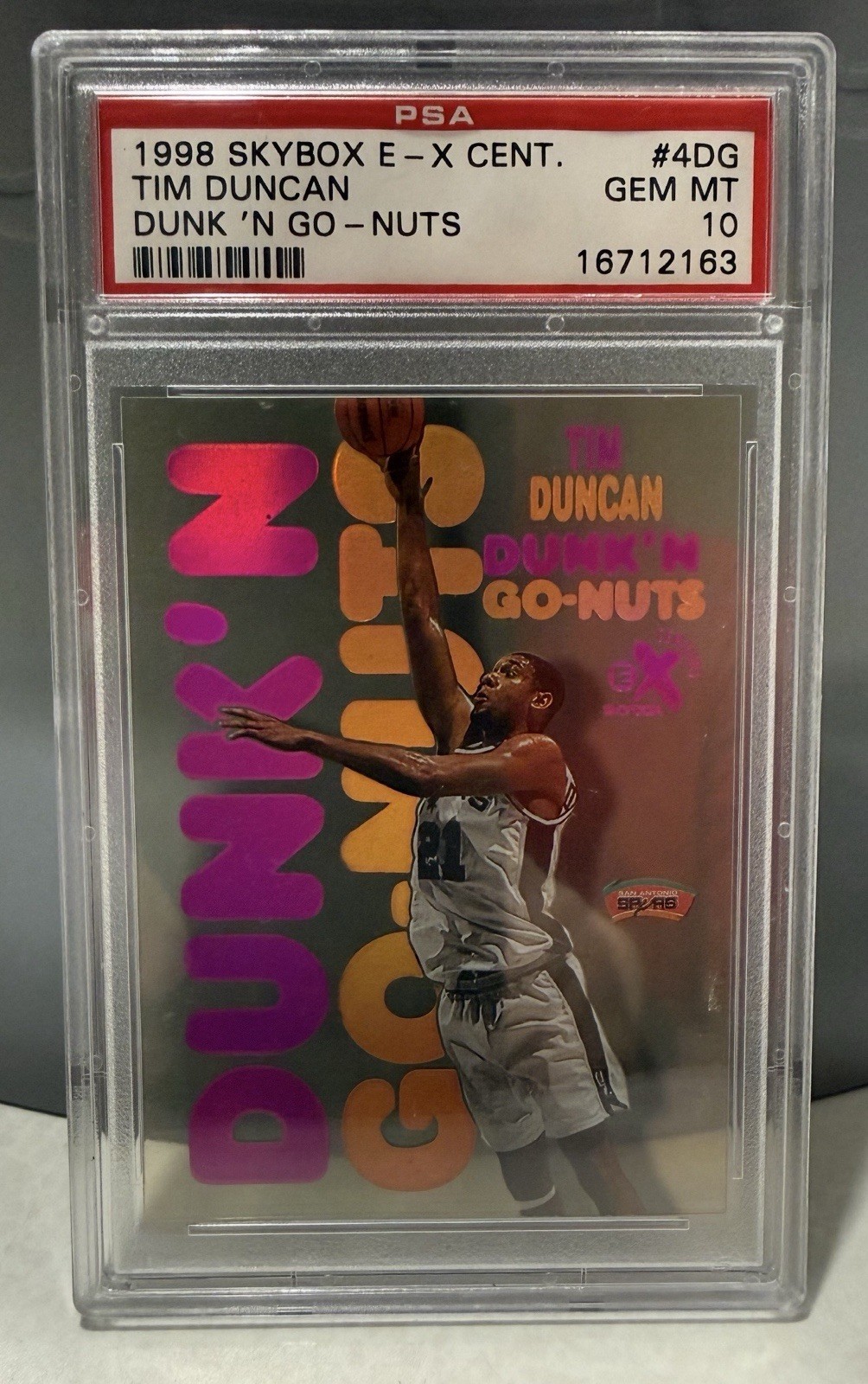 1998-99 Skybox E-X Century Dunk'n Go-Nuts Tim Duncan #4 DG PSA 10