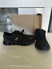 On Cloud X 4 running trainers