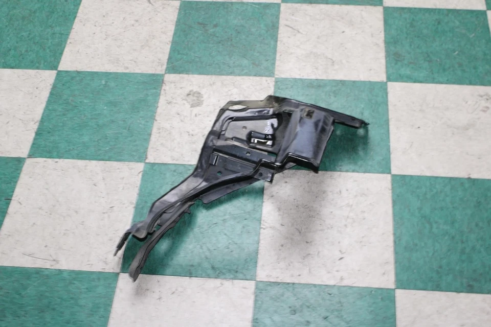 03-05 350z Front Passenger Right Side Support Headlight Mount Bracket Bucket OEM Foto 3 de 4