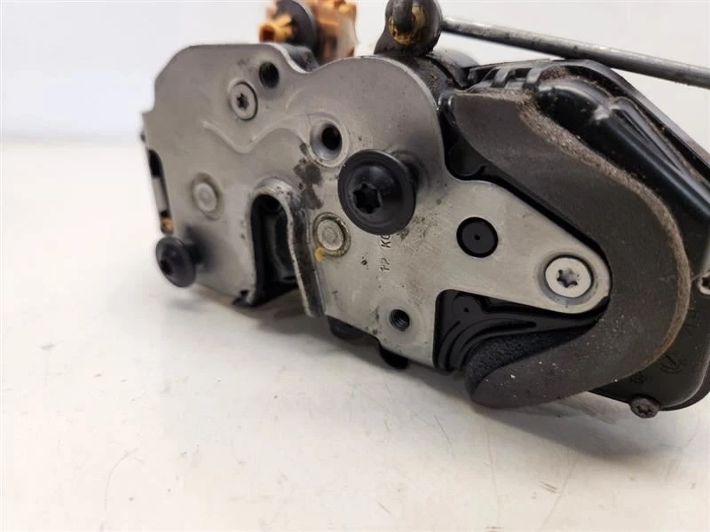 2013 Chevrolet Equinox Drivers Left Front Door Latch - Power - Image 2 of 4