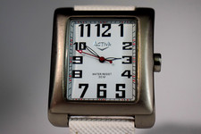 Near Mint Oversized Invicta ACTIVA SL054-005 Unisex Watch 2 Bands White & Black