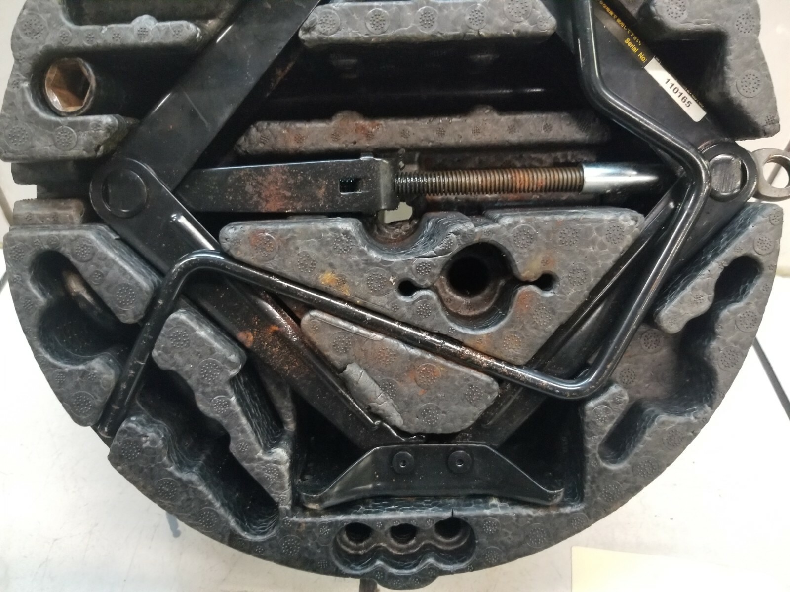 2007 SAAB 95 SPARE TIRE TOOL KIT JACK LUG WRENCH eBay