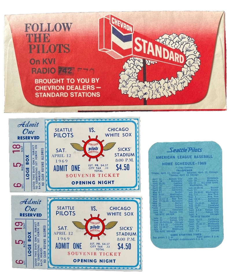 1969 SEATTLE PILOTS OPENING DAY TICKETS, SCOREBOOKS, POCKET SCHEDULE & 45 RPM - Image 4 of 4