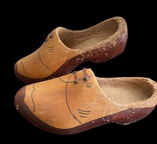 Dutch wooden clogs Hand painted 13 inches long Vintage