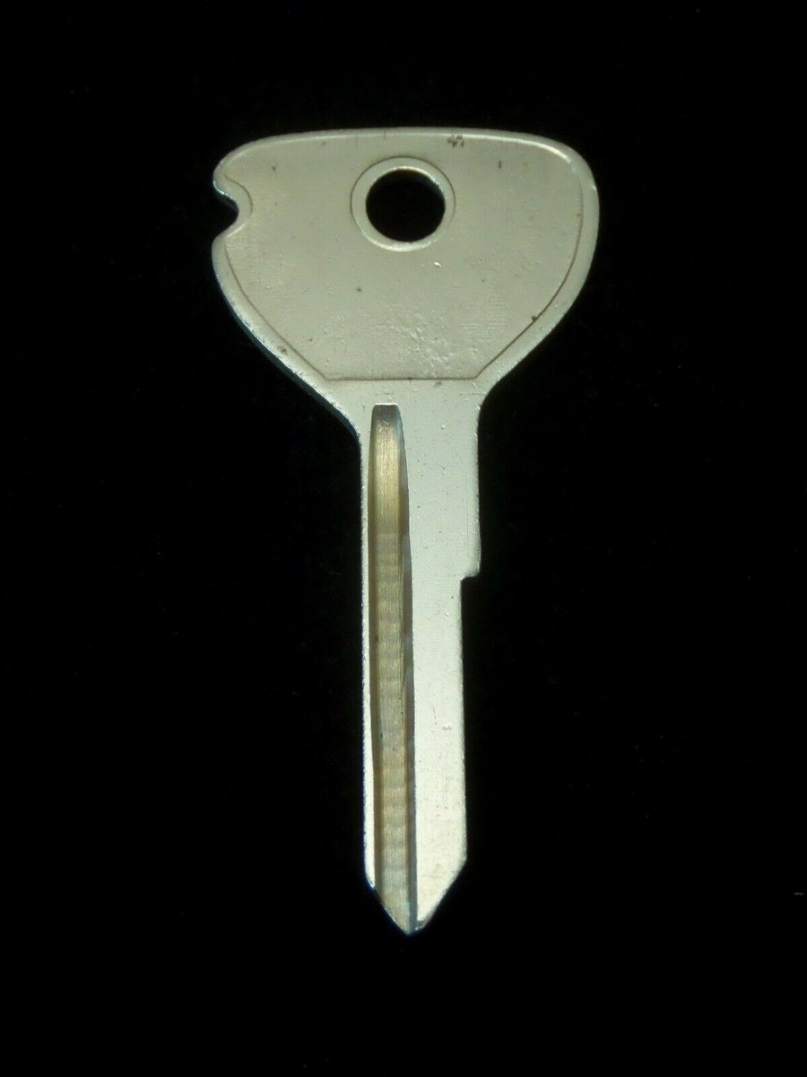 62PG OPEL KEY BLANK Ignition Doors 1965-1970 Rallye Kadett Opel 66