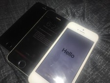 Apple iPhone Lot x3 IPHONE SE  TWO IPHONE 5 