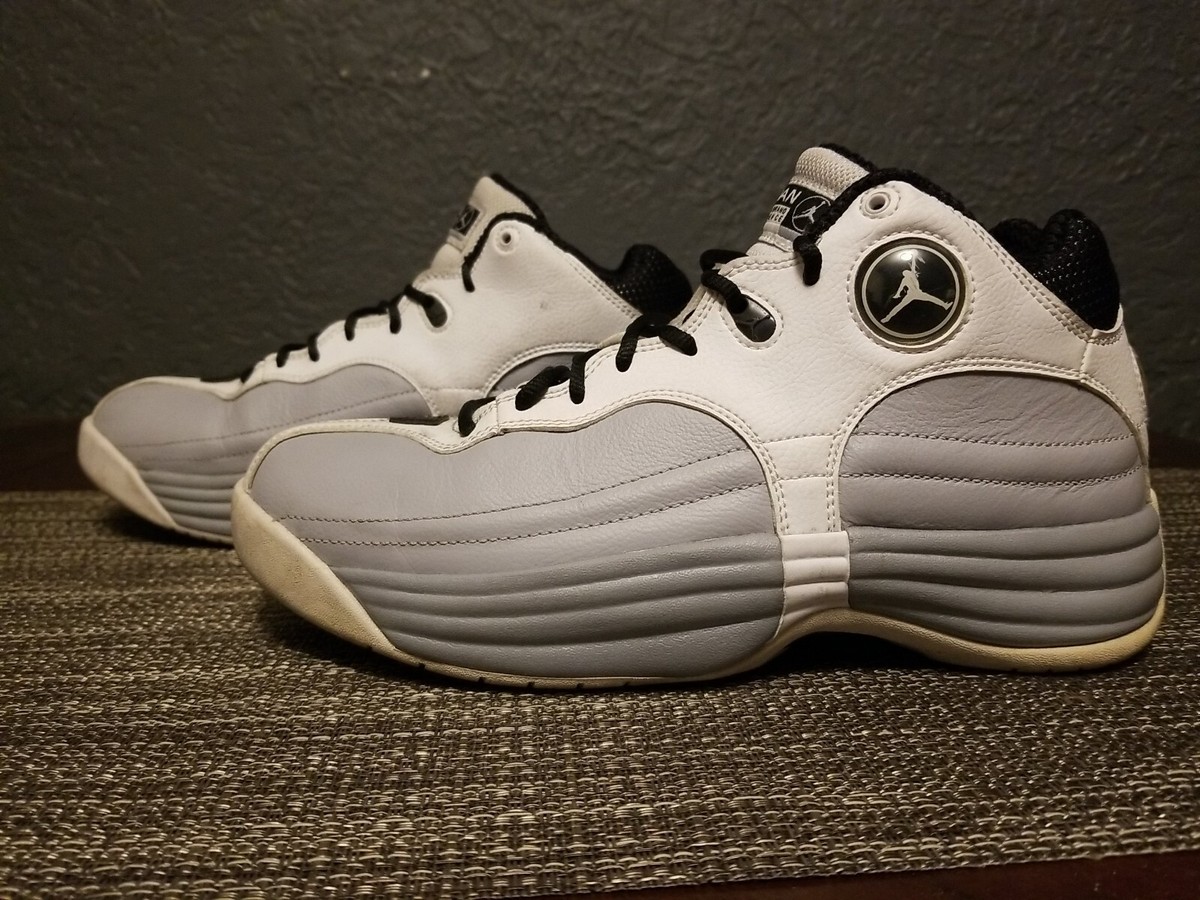 jordan jumpman team 3