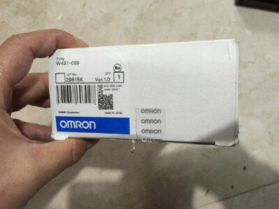 1PCS New Omron W4S1-05B W4S105B In Box Brand #OM