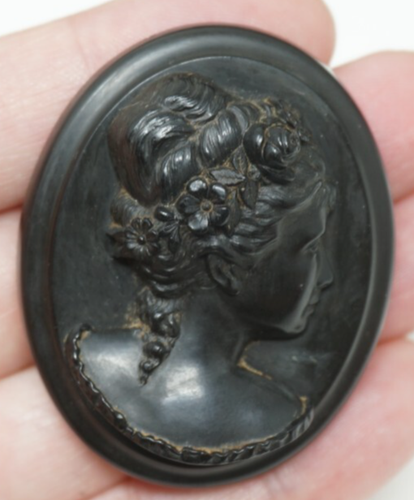 Spilla cammeo bachelite nera vintage spilla intagliata stile vittoriano lutto gioielli - Foto 5 di 9