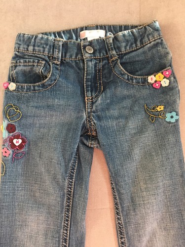 Old Navy Blue Jeans Size 4 With Flowers And Hearts Super Cutie! - Picture 2 of 5