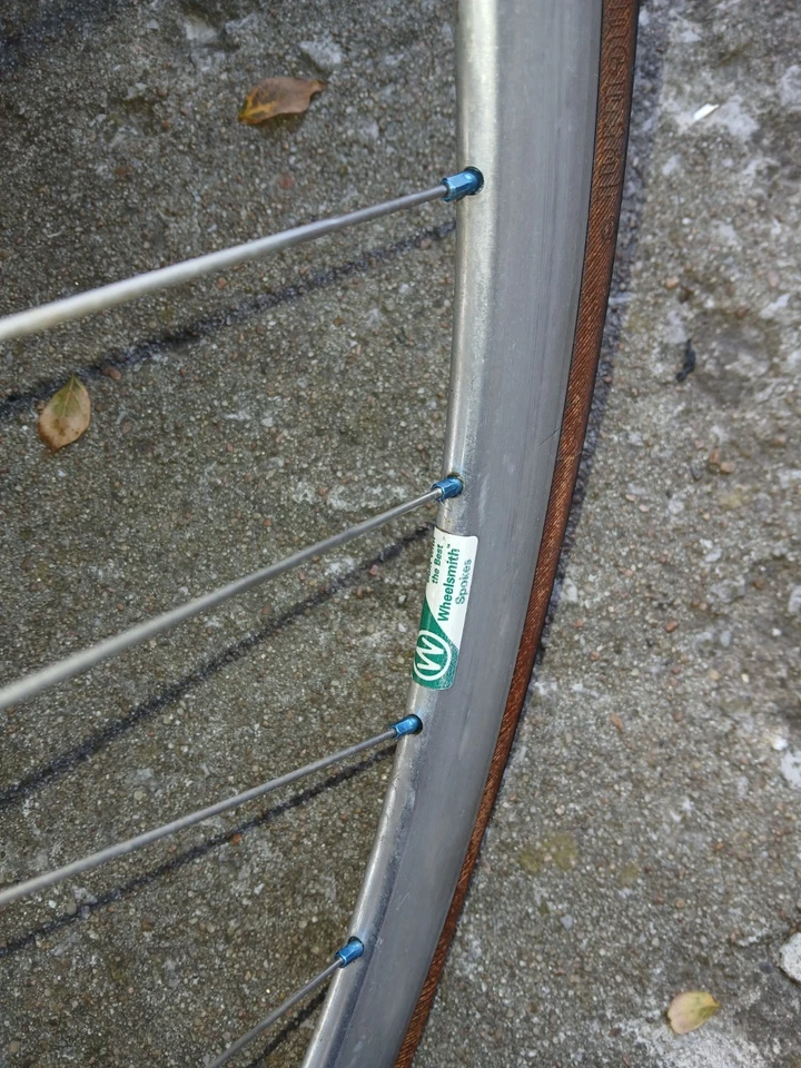 Buje de fibra de carbono Zipp con llanta de aluminio Deep V, casete Dura Ace incluido Foto 3 de 4