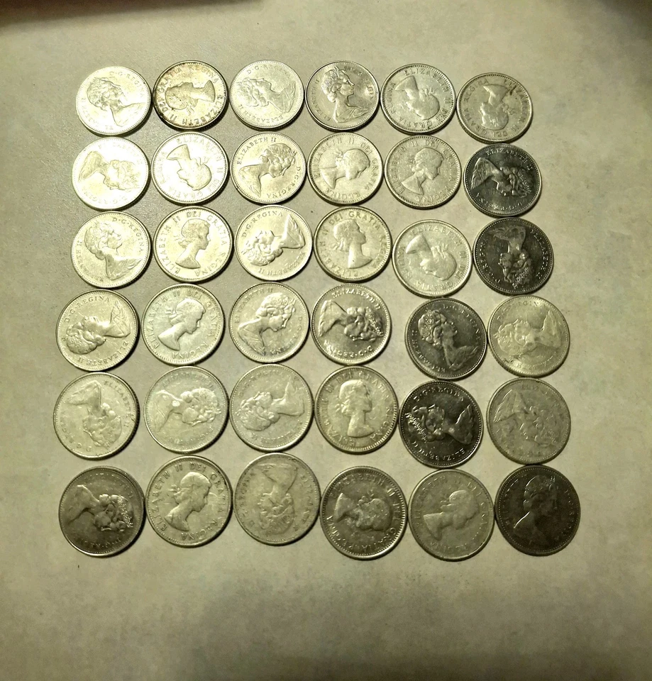 35 Canadian Dimes 1960-1968 - Image 3 of 3