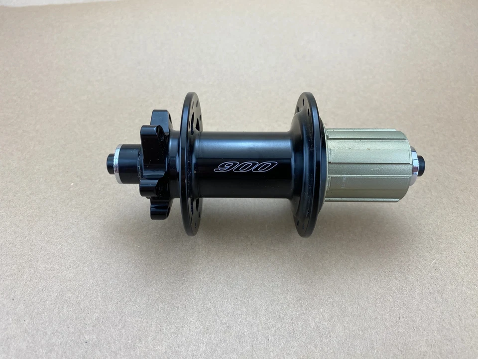 Oval Concepts 900 Rear Hub 24 hole 10 x 135  HG Disc 1 - Image 2 of 4