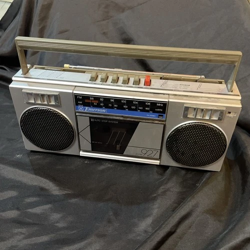 Vintage 1980s Emerson CTR927 Portable AM/FM Radio Cassette Boombox Parts/Repair