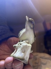 Unmarked Willie Wagtail Figurine 