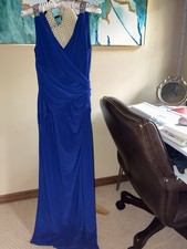 Lauren Ralph Lauren Size 4 Blue Solid Beaded V-Neck Sleeveless Long Gown