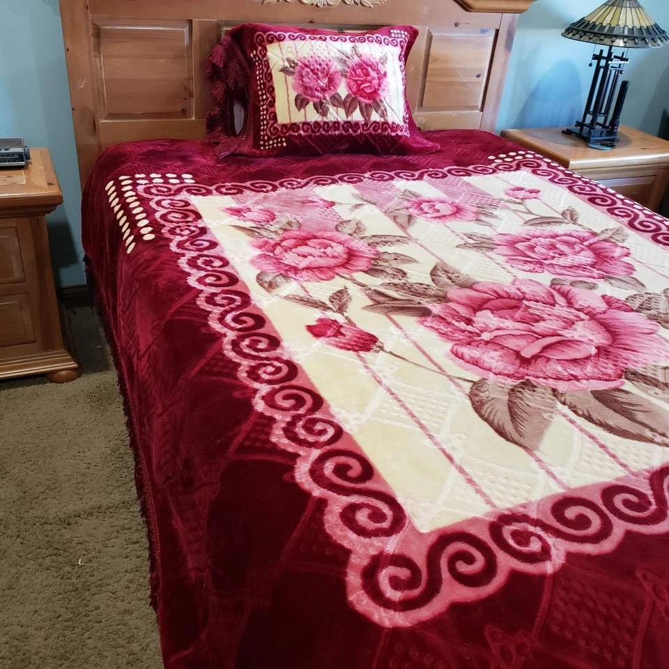 Edredom e fronha de pelúcia vintage rosa vermelha queen borlas florais aveludadas românticas - Imagem 4 de 4