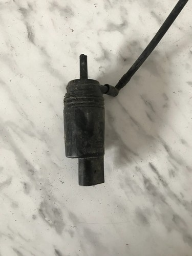 BMW 5 E39 Wasserpumpe 67.12-8 377 612 1998 14466150