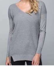 Lululemon The Sweater Life Womens Size 6 Heathered Medium Grey Pullover