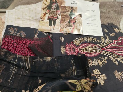 Asiatischer PK Designer Jazmin  Original bestickter Anzug.