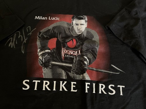 Milan Lucic Boston Bruins Autographed “Strike First” Shirt. Size XL. Excellent! - Picture 3 of 5