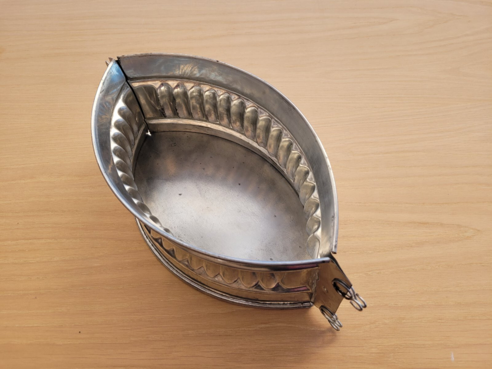 Large Raised Crust Game Pie Fluted Mould Tin eBay