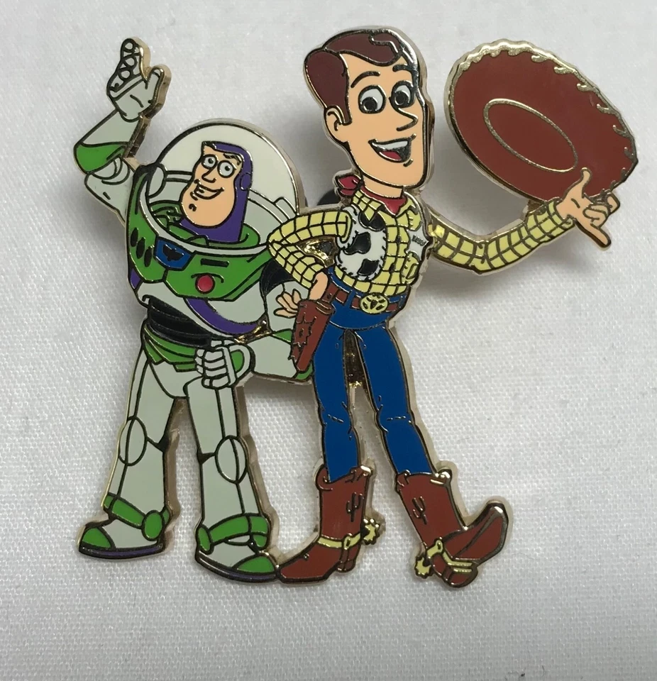 Broche Disney Woody & Buzz Lightyear. Novo. - Imagem 3 de 4