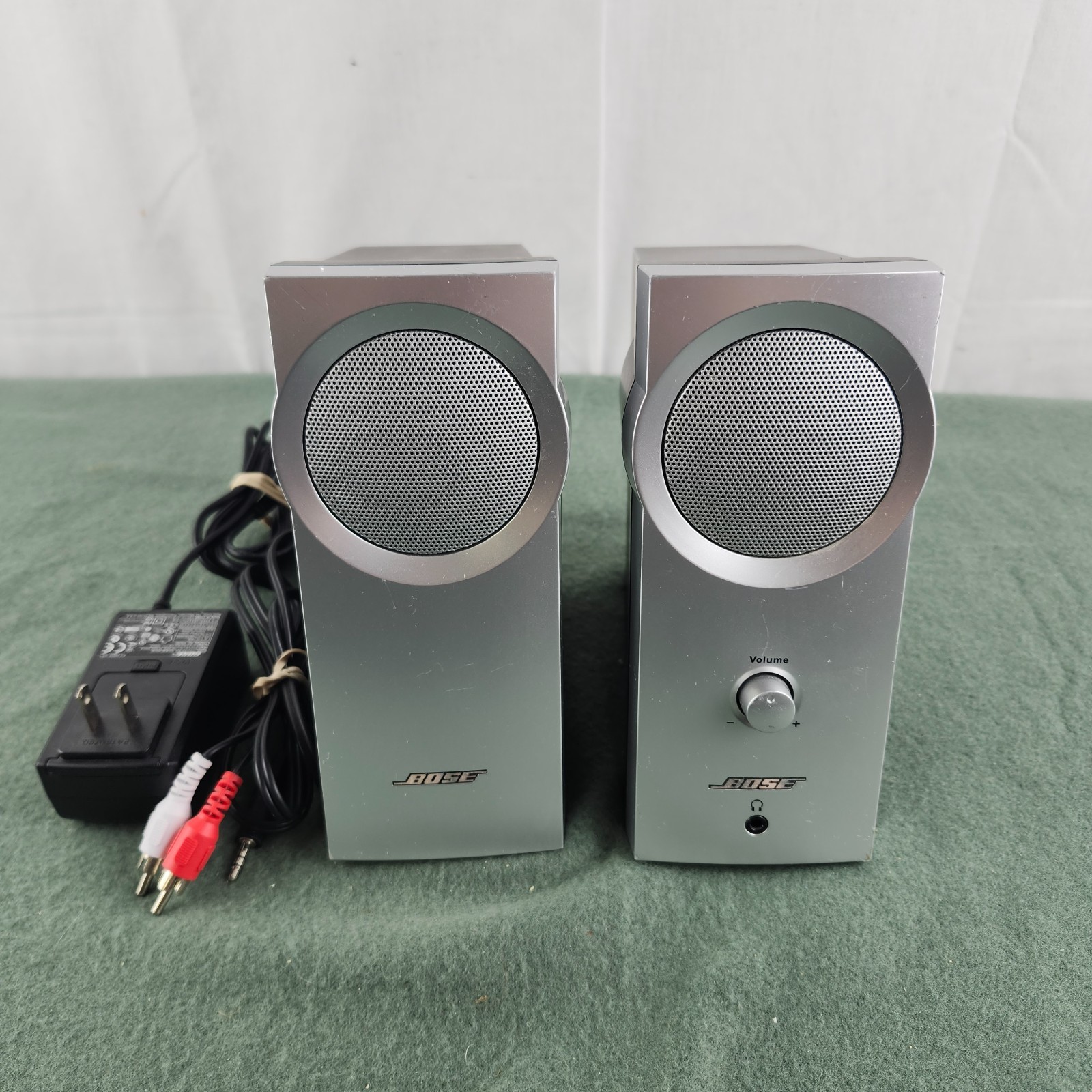 Bose Companion 2 Multimedia Computer PC Laptop Speakers