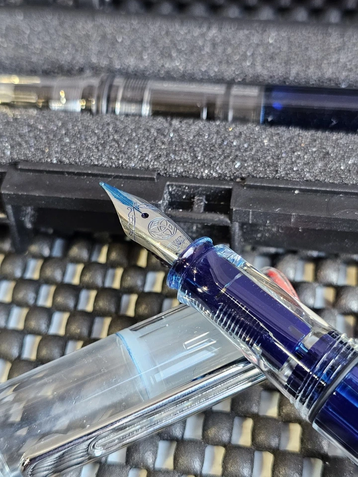 TWSBI ECO 透明花朵红色限量版二手超精细 — 第 3/4 张图片
