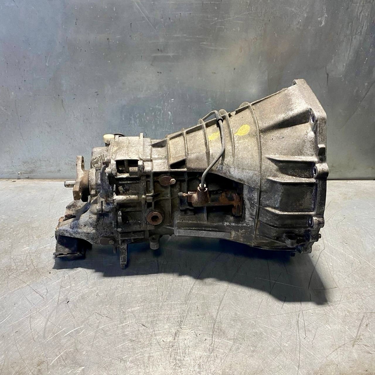 Mercedes-Benz W124 W202 W201 Manual Transmission Gearbox 717.413 5-Speed